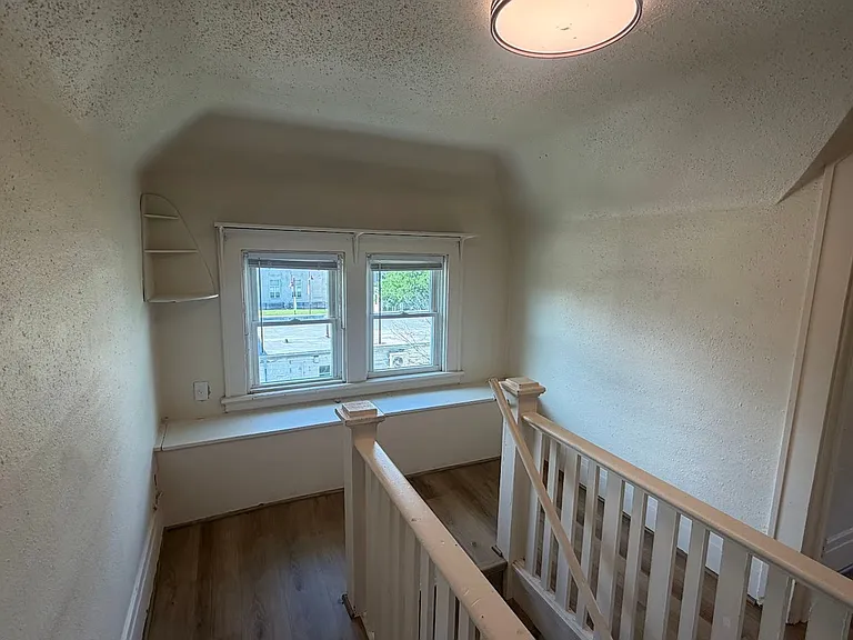611 Kellogg Ave — Photo 23