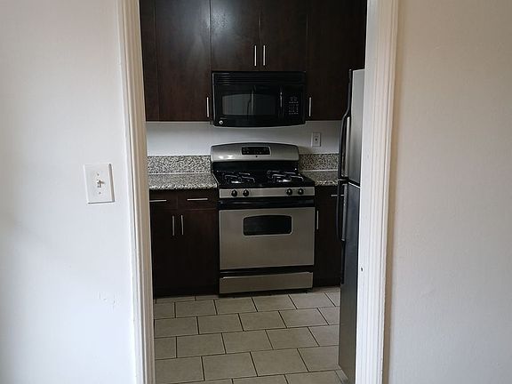 4th image of 1645 N Vista St APT 3