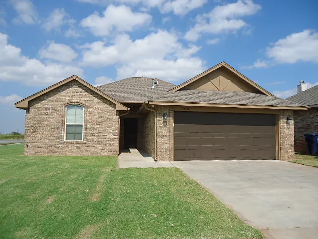 3 bed, 1550 sqft, $1,695 — Photo 1