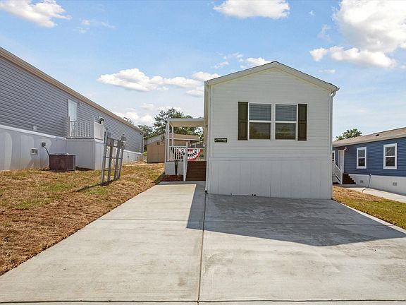 Exterior Image-4-Clayton JW81 Holiday Village