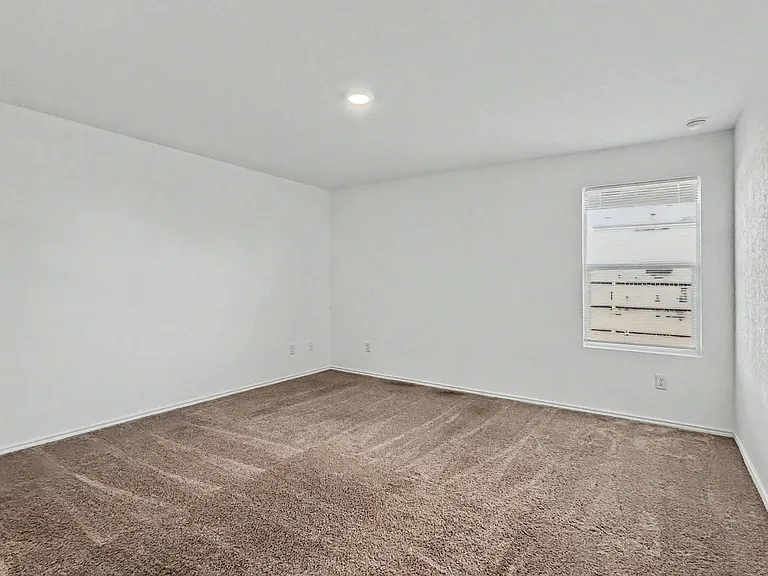 9211 Saint Jerome — Photo 4