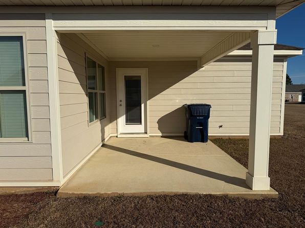 97 Daffodil Ct, Dothan, AL 36301