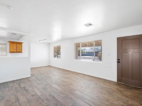 5th image of 528 W 18th St