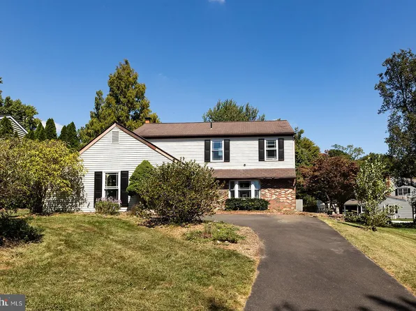 24 Robies Ct, Richboro, PA 18954