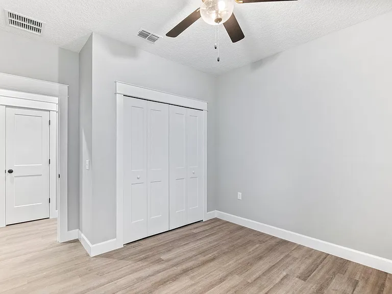 631 Oakland Ave — Photo 15