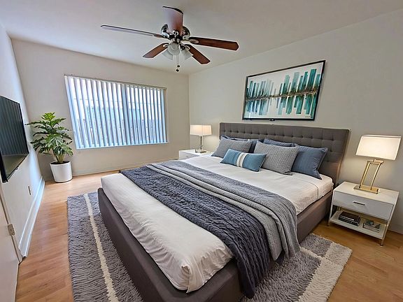 5th image of 4215 McLaughlin Ave APT 3