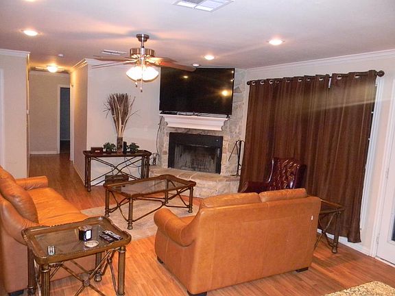 2nd image of 6985 Redbud Ct