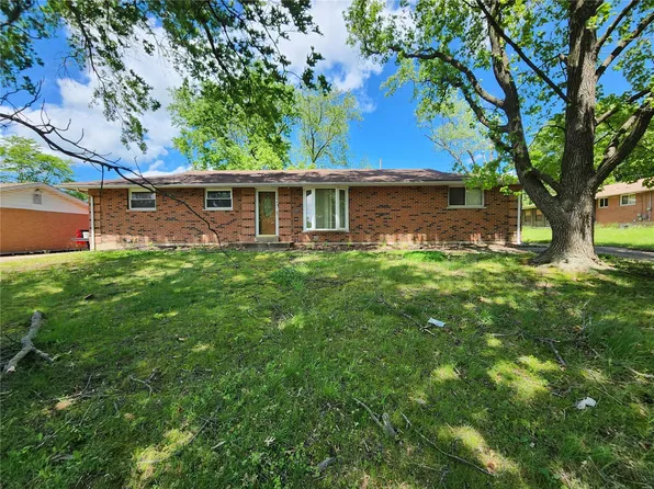 1907 Claudine Dr, Saint Louis, MO 63138