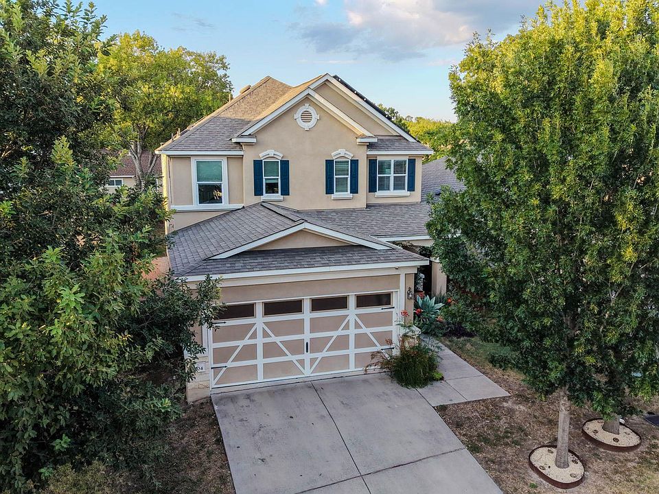 1st image of 904 Emory Tree Dr