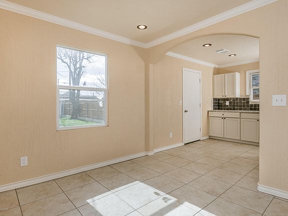 4th image of 3618 NE 9th Ave