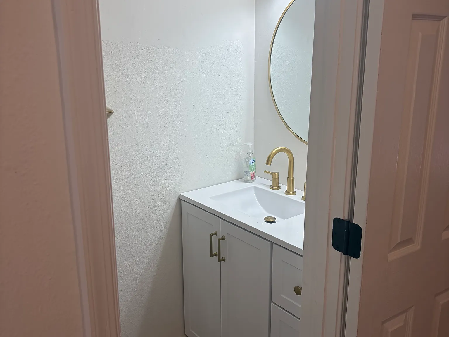 1120 Hillside Ave — Photo 3