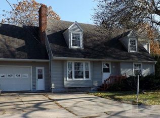 111 S West St, North English, IA 52316