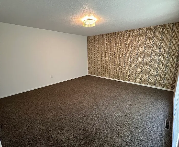 1120 Ohio St — Photo 2