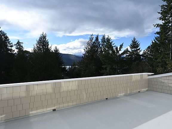 2nd image of 554 Lane De Chantal