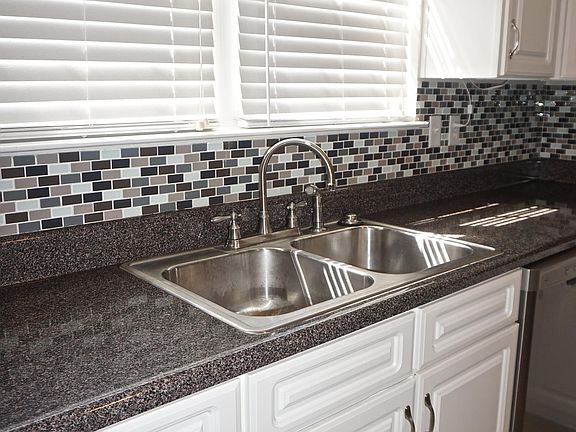 5th image of 5153 Private Ln