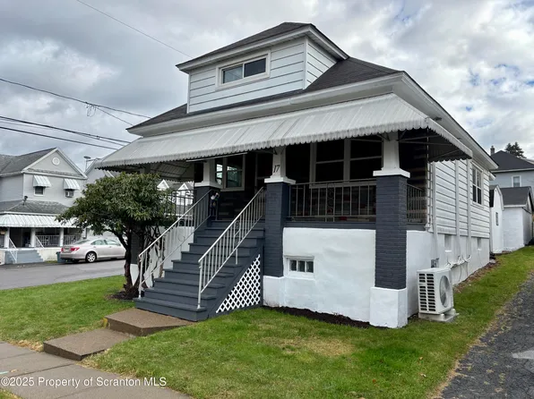 17 Wanda St, Scranton, PA 18512