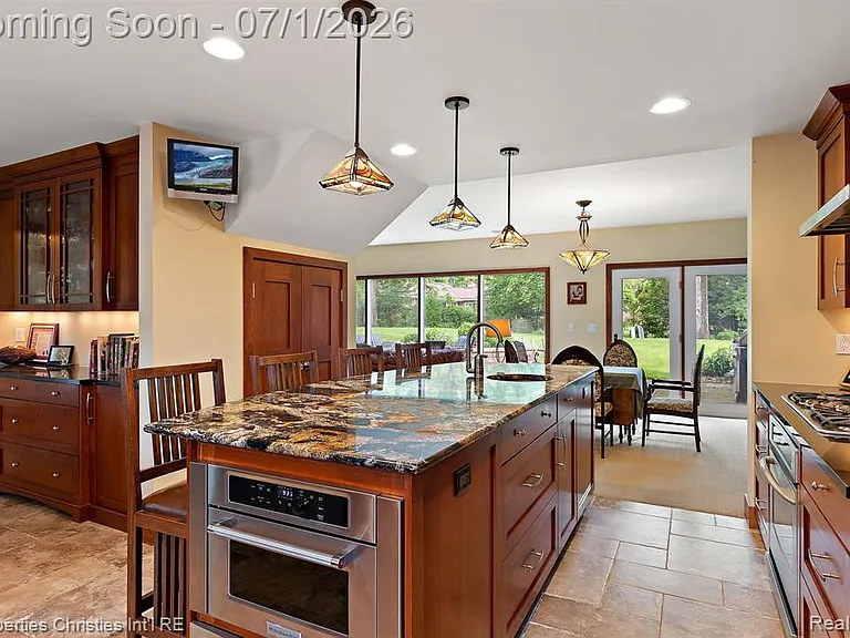 1760 Cedar Hill Dr — Photo 14