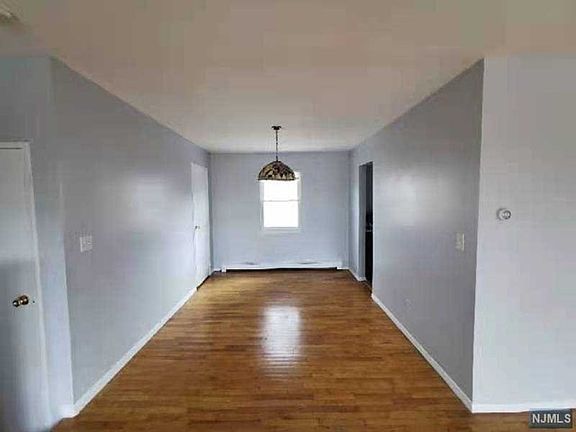 4th image of 24B Lakeview Ave