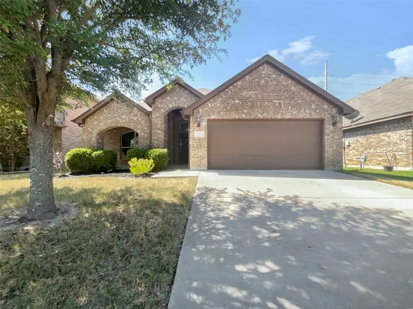 6149 Striper Dr, Fort Worth, TX 76179