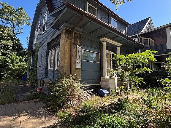 3rd image of 1775 Wickford Rd