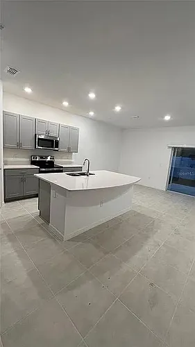 5081 Revolutionary Way Photo 1