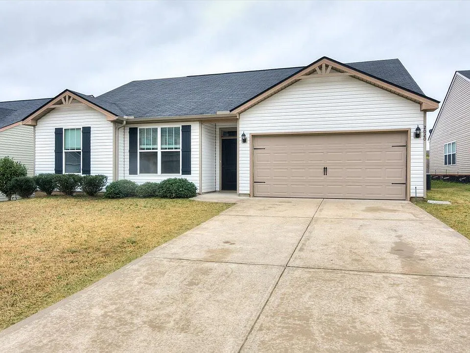 2020 Fern Crest Ln