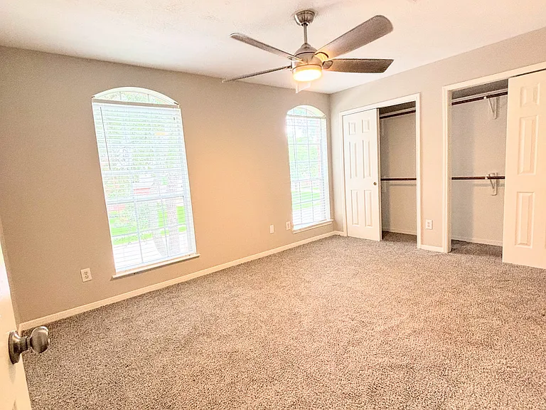 2510 Vermillion Dr — Photo 12