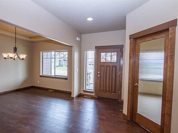 2nd image of 2114 S Selkirk Dr