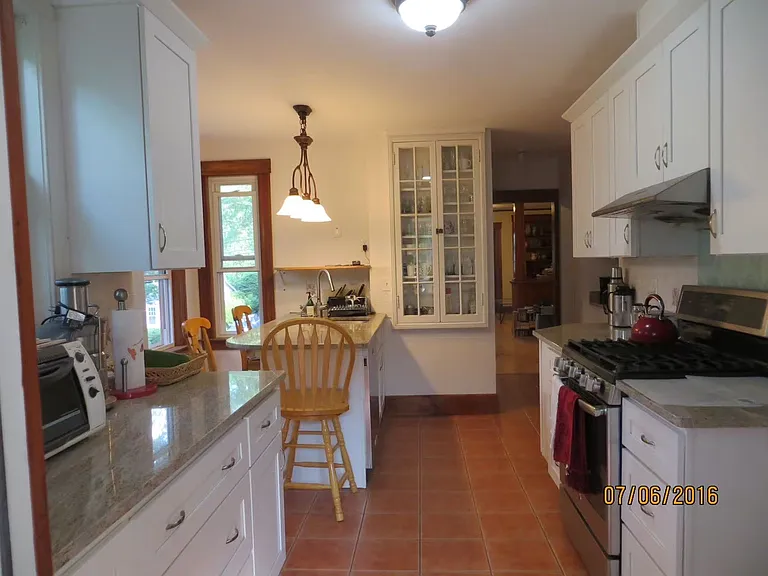 37 Spring St #37 — Photo 8