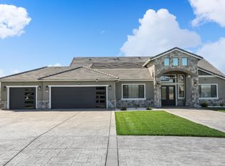 18163 S Carrolton Ave, Ripon, CA 95366