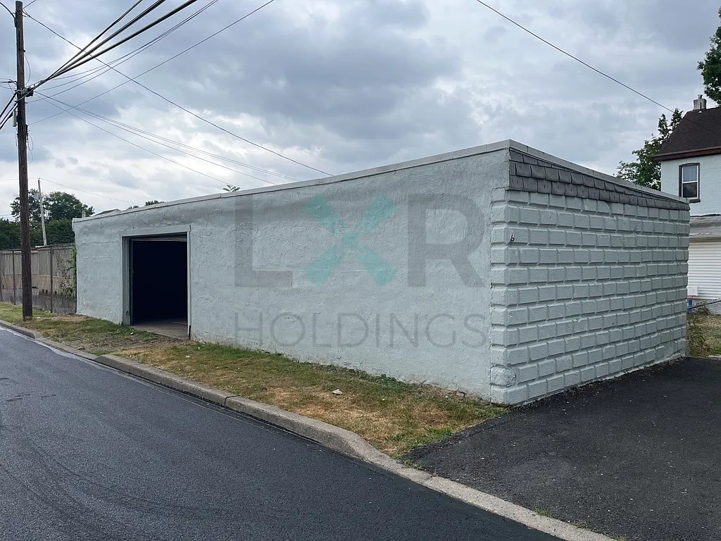 34 8th St, Upland, PA - LPP - Garage — Photo 3