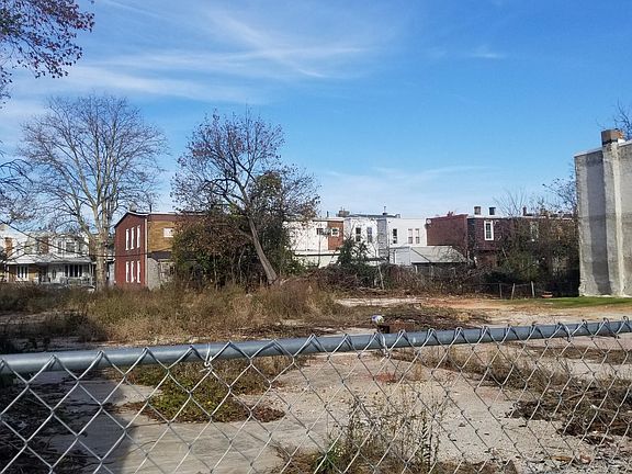 2nd image of 6026 Pine St #28