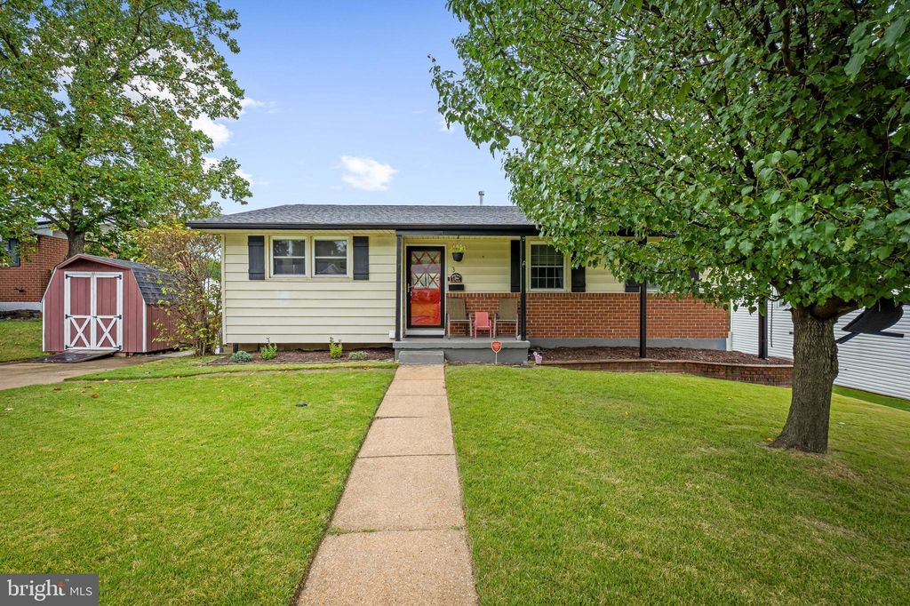 3 Weyburn Ct, Baltimore, MD 21237