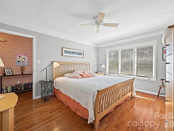 4th image of 12 Marina Rd