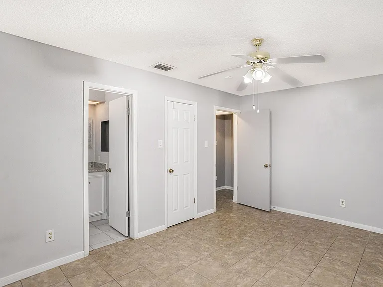 17306 Fife Ln — Photo 11