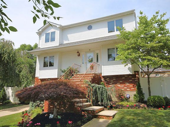 3rd image of 56 Connecticut St