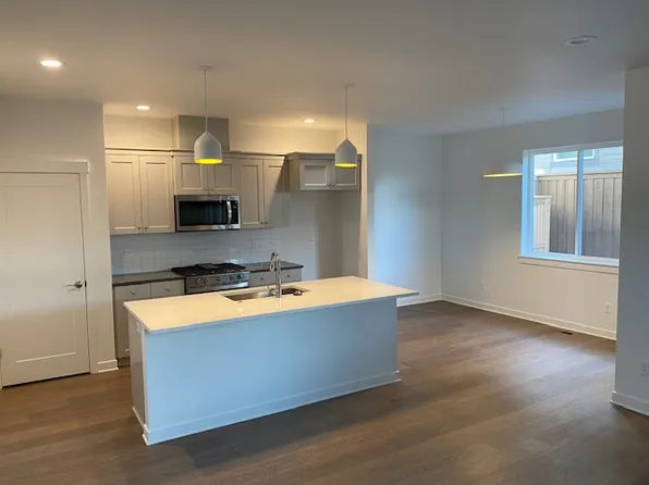 2393 NE Victor Pl, Bend, OR 97701