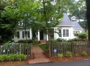 2015 Chambwood Dr, Charlotte, NC 28205