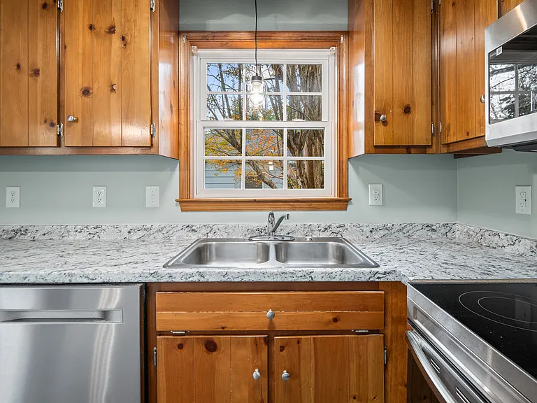 514 Highland Ave — Photo 4