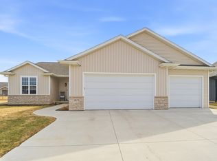 2875 Turquoise Ln, Appleton, WI 54913