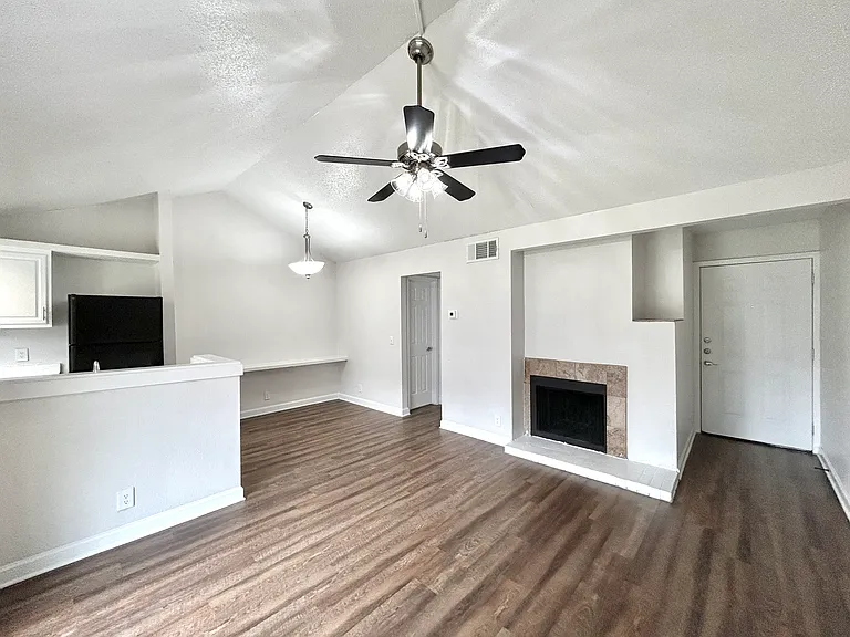 Tramor at Oak Run — Photo 51