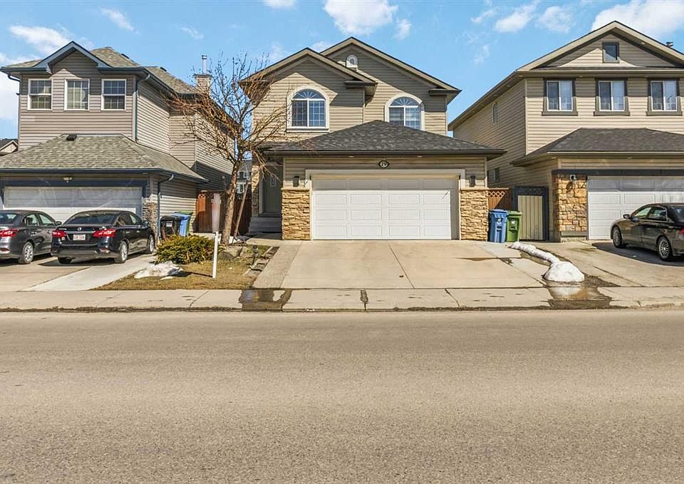 1st image of 19 Saddleland Dr W