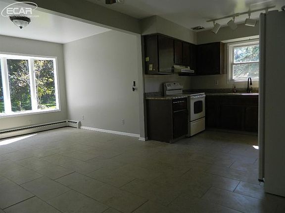 5th image of 4133 Knollwood Dr