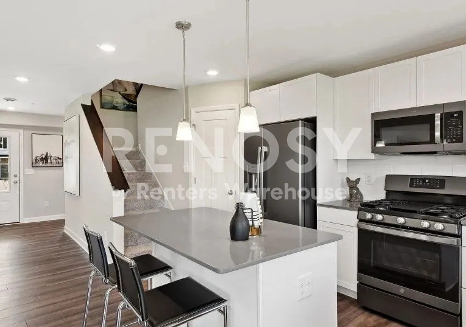 Available November 1st 3 Bedroom 3 Bath Townhouse in Medina — Photo 3