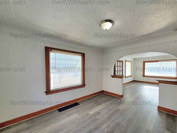 5th image of 137 Hope Ave