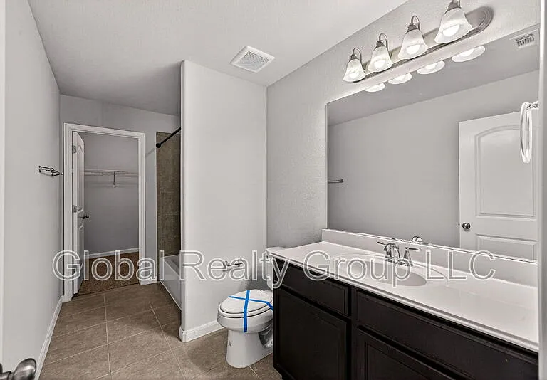 10426 Rosalina Loop — Photo 31