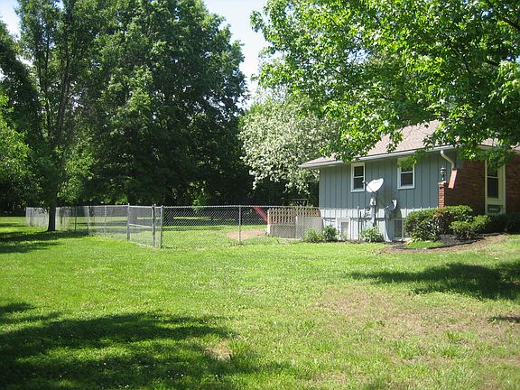 5th image of 25322 Lone Pine Dr