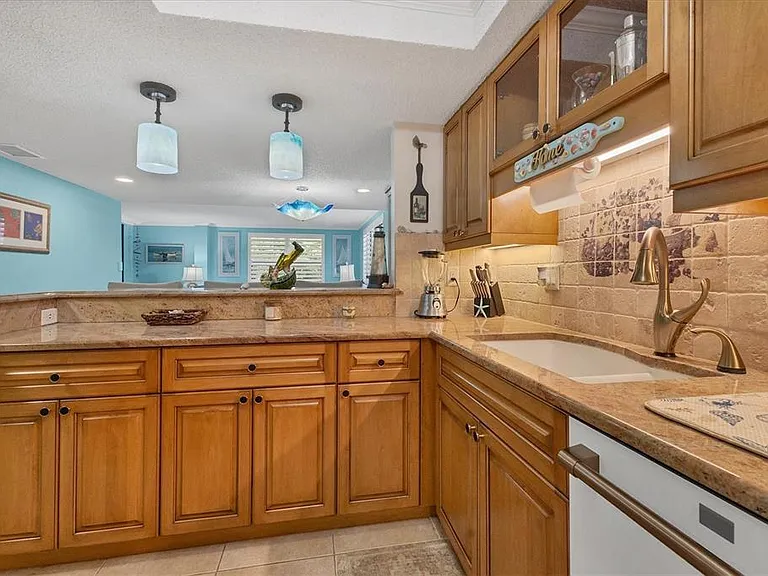 8776 Midnight Pass Rd #C107 — Photo 10