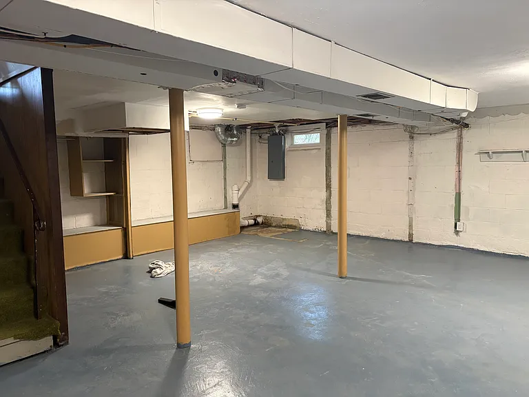 Dry lower level