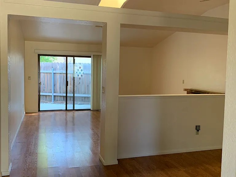 7651 Howerton Dr — Photo 2